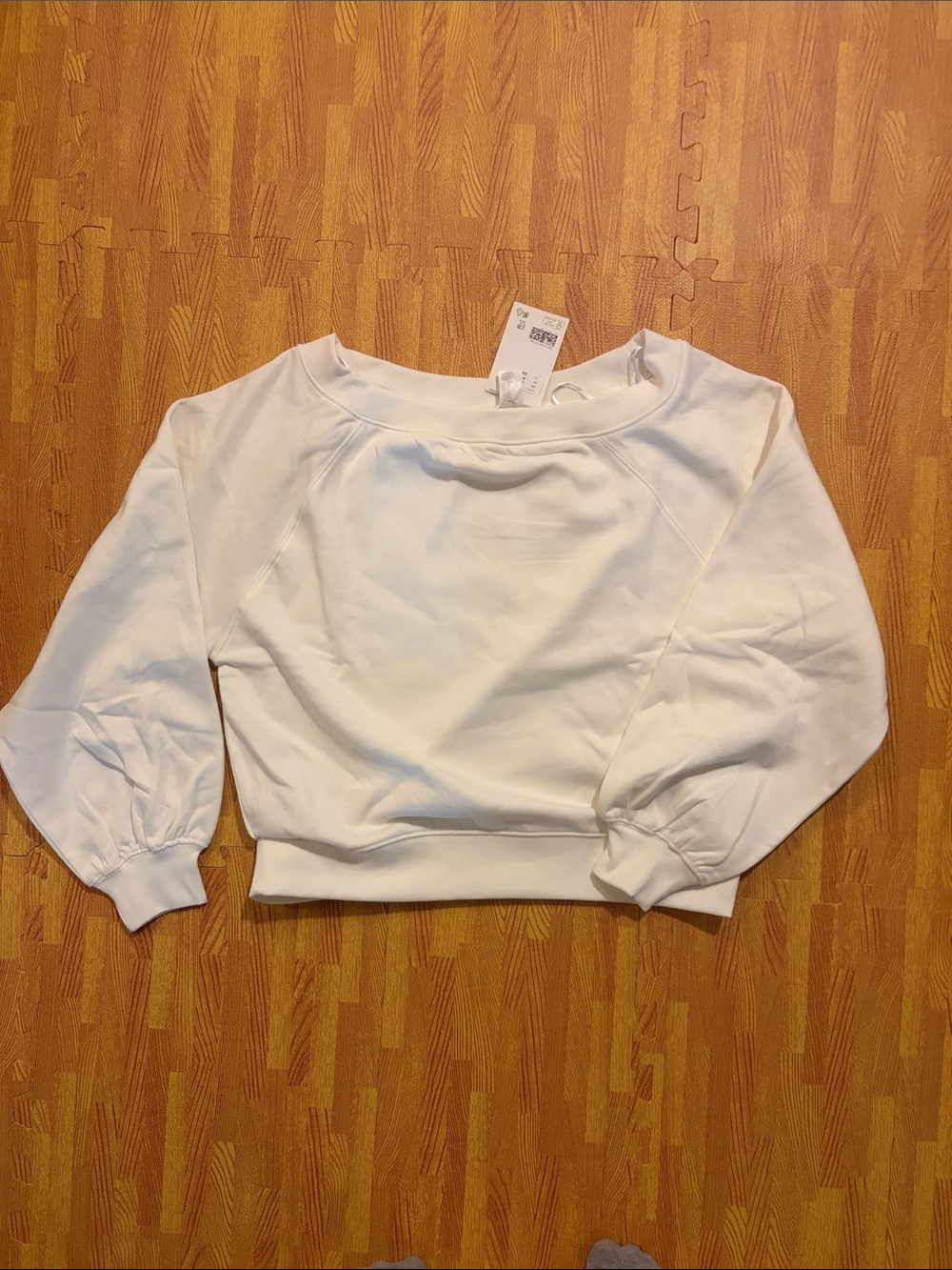 H&M Cream Cropped Scoop-Neck Sweatshirt